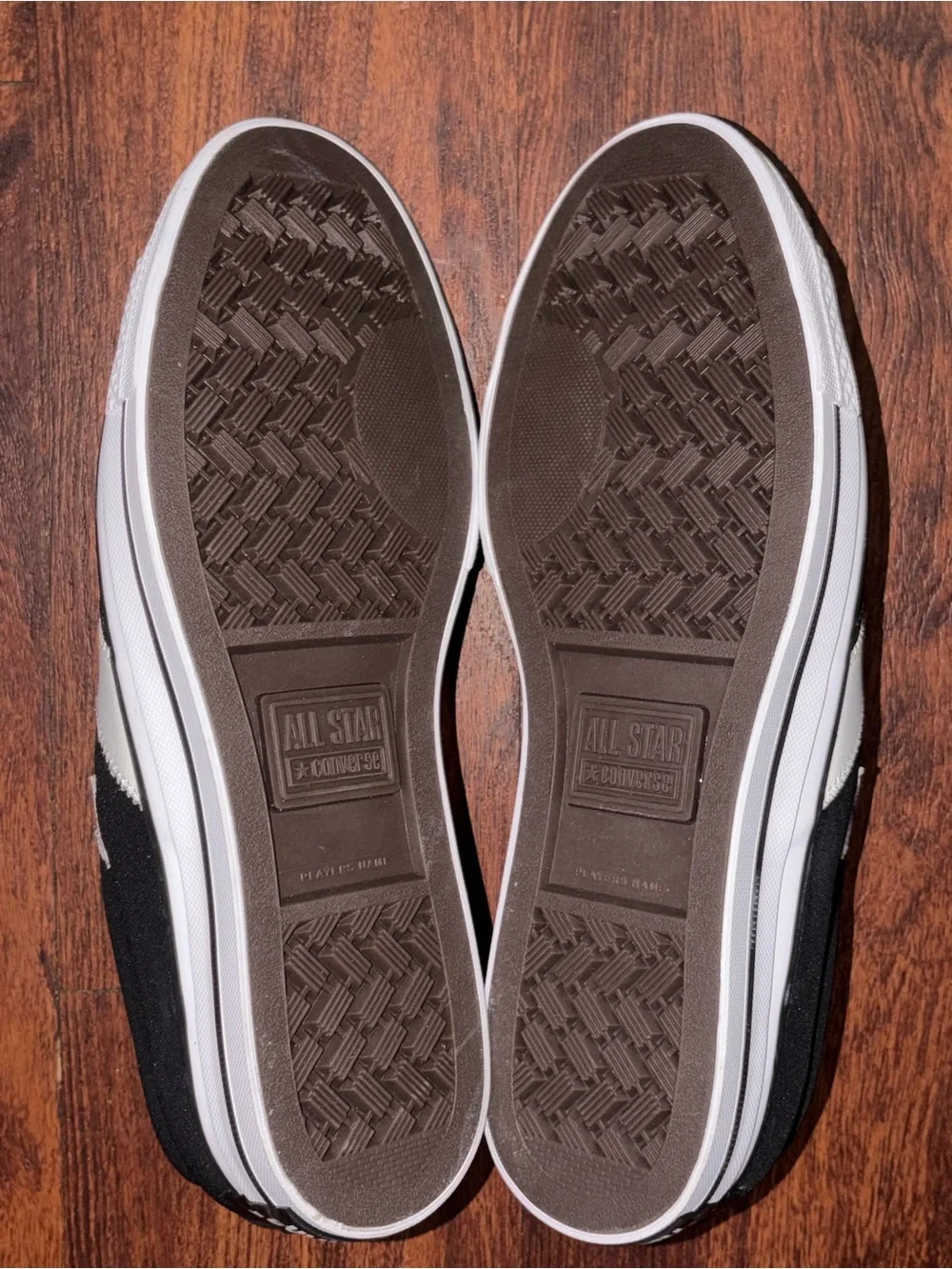 Converse size 11.5 Black and White shoes Low Top
